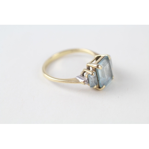 2 - 9ct gold blue topaz & diamond dress ring (3.3g) Size  R