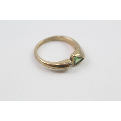 42 - 9ct gold green garnet & diamond dress ring (3.5g) Size  N