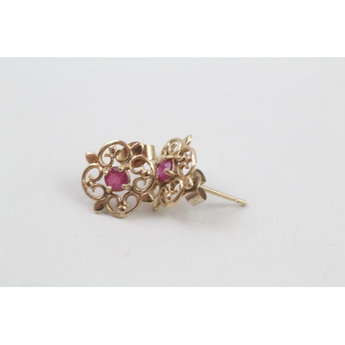 5 - 2x 9ct gold ruby & diamond stud earrings (2g)