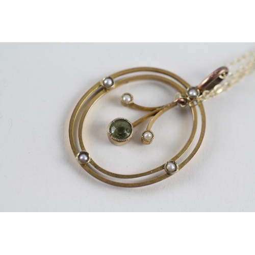 72 - 9ct gold peridot & seed pearl antique pendant with chain (2.1g)