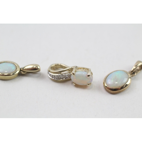 8 - 3x 9ct gold opal & diamond pendants (2.5g)