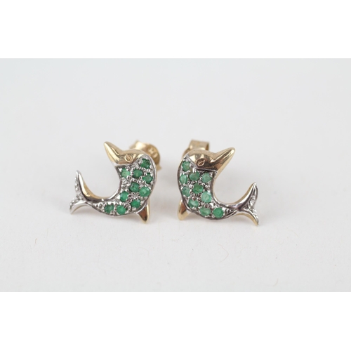 9ct gold emerald fish stud earrings (1.4g)