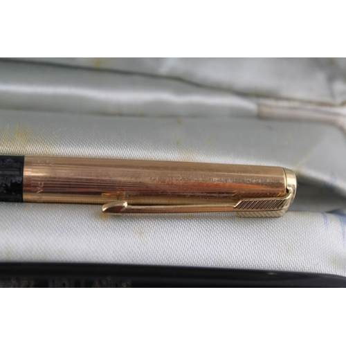 485 - Vintage PARKER 51 Black Fountain Pen w/ 14ct Gold Nib, Gold Plate Cap, Pencil