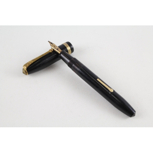 493 - Vintage CONWAY STEWART 84 Black Fountain Pen w/ 14ct Gold Nib WRITING