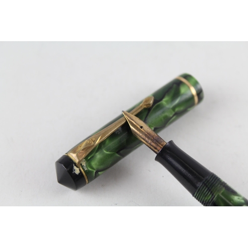 494 - Vintage CONWAY STEWART 759 Green Fountain Pen w/ 14ct Gold Nib WRITING