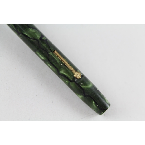 494 - Vintage CONWAY STEWART 759 Green Fountain Pen w/ 14ct Gold Nib WRITING