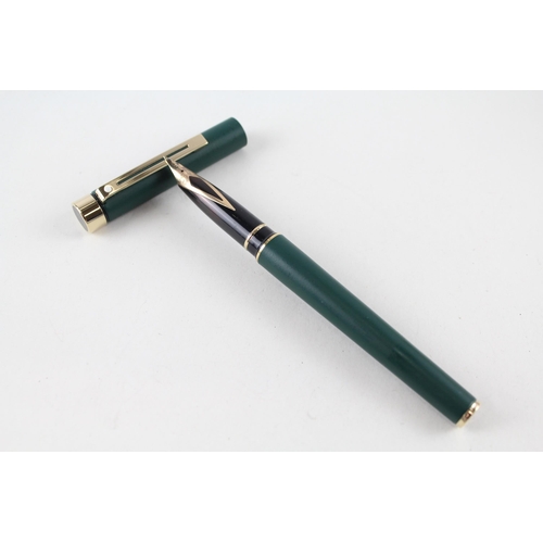 495 - SHEAFFER Targa Green Cased Fountain Pen w/ 14ct Gold Nib WRITING Boxed