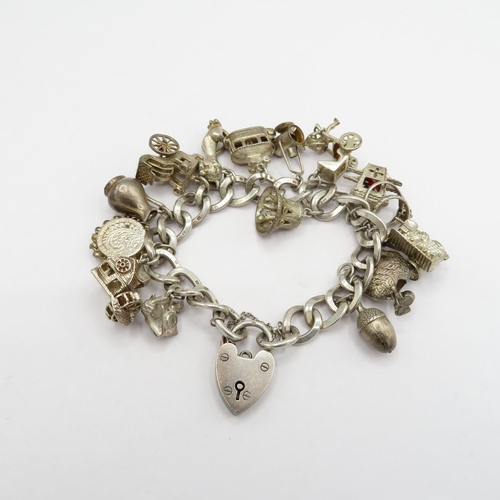 A silver charm bracelt 93.1g