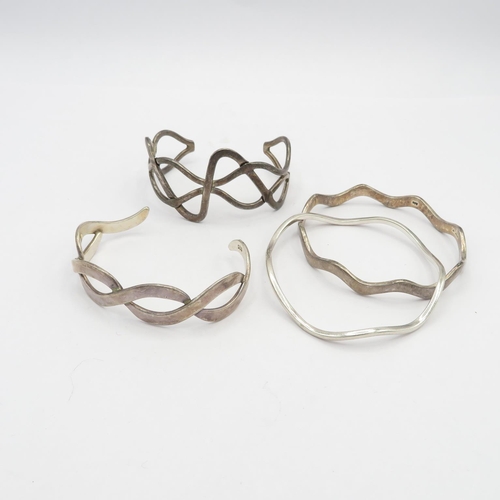 Selection of 4x silver bangles  86.3g