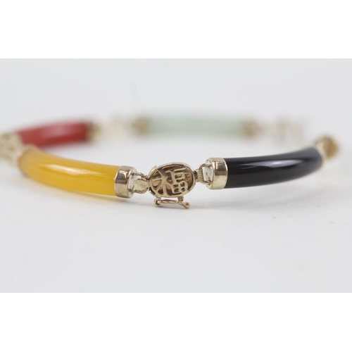 105 - 14ct gold black onyx & vari-hue jade bracelet with Chinese symbols (10.1g)