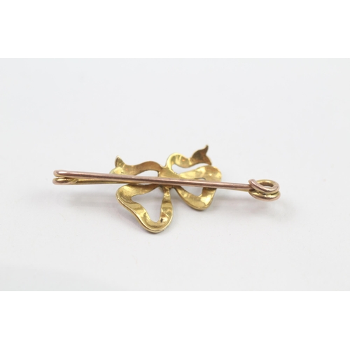 126 - 15ct gold antique seed pearl bow brooch with 9ct pin (1.8g)