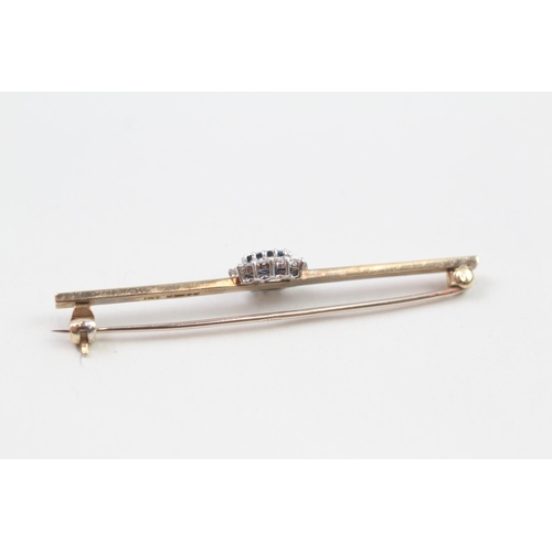 141 - 9ct gold diamond & sapphire cluster bar brooch (2.8g)