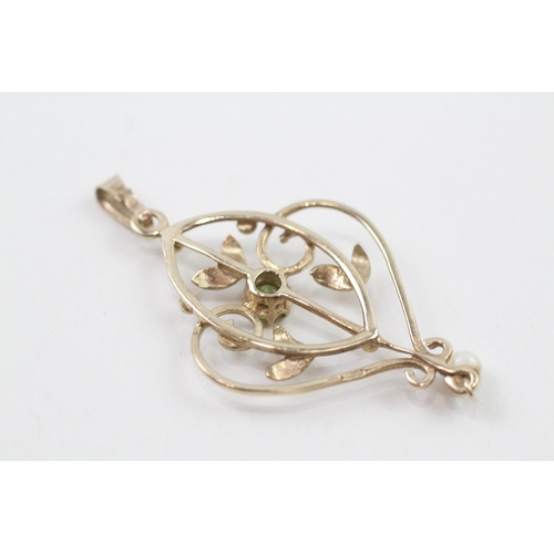 156 - 9ct gold antique peridot & pearl openwork pendant (2.6g)