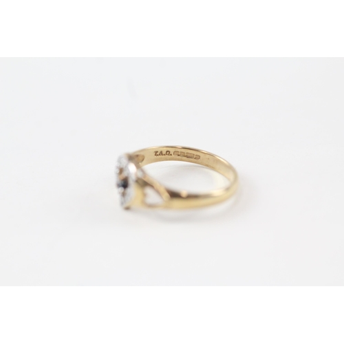 56 - 9ct gold diamond & sapphire heart ring (1.8g) Size  L