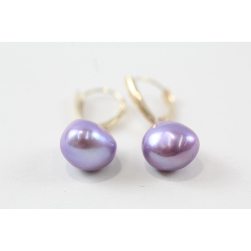 63 - 14ct gold baroque pearl drop earrings (3.8g)