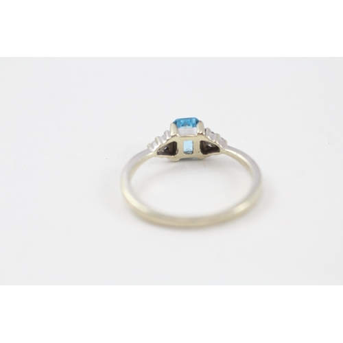 94 - 9ct white gold diamond & topaz trefoil ring (2.3g) Size  N 1/2