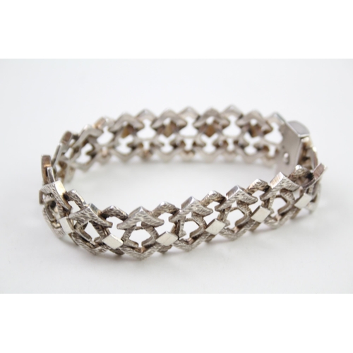 215 - Silver modernist design bracelet (45g)