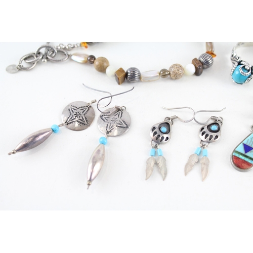 226 - A collection of silver Native American jewellery including Carolyn Pollack (31g)