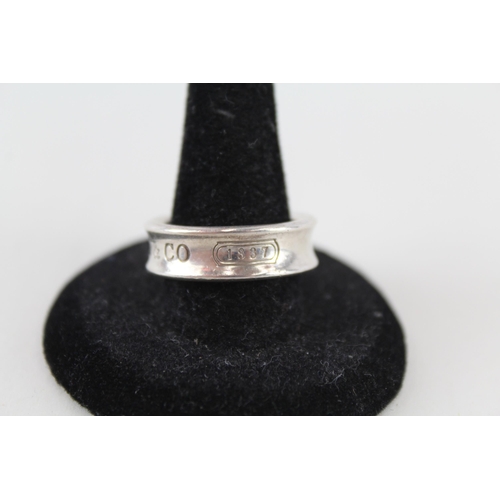 236 - Silver band ring by designer Tiffany & Co (8g)