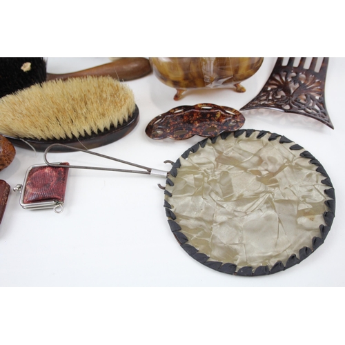 316 - Antique Vanity Collectables Inc Hand Fan, Tortoise Shell, Mother of Pearl