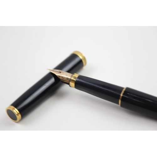 333 - Parker fountain pen with 18ct gold nib.