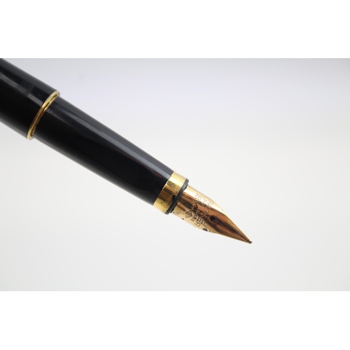 333 - Parker fountain pen with 18ct gold nib.