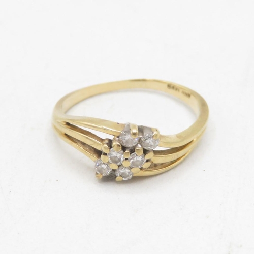 14ct gold diamond dress ring with split shank (2.2g) Size  K