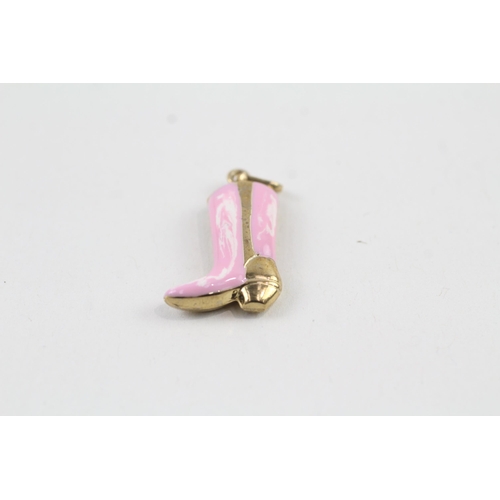 9ct gold pink enamel engraved patterned cowboy boot charm (0.7g)
