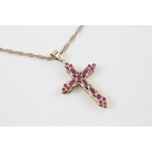 9ct gold vintage sapphire & ruby cross pendant necklace (2.5g)