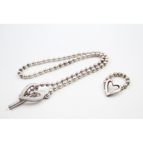 A silver necklace and bracelet set by Gucci (26g)