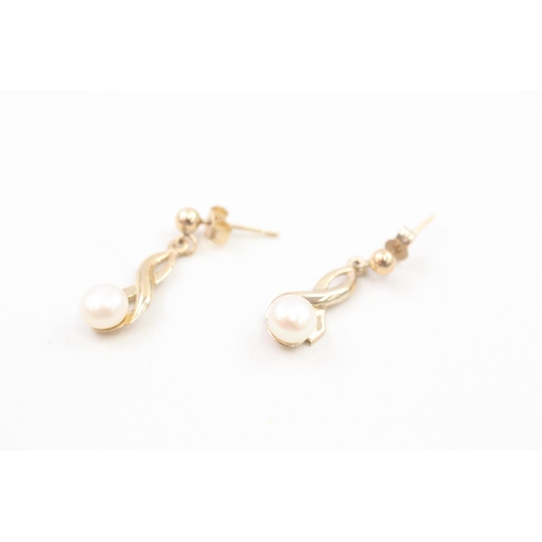 9ct gold cultured pearl drop earrings (1.3g)