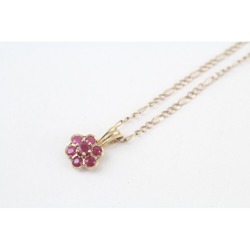 9ct gold vintage ruby cluster pendant necklace (2.5g)
