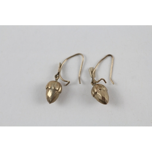 9ct gold vintage acorn drop earrings (1g)