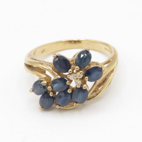 9ct gold oval cut sapphire & diamond dress ring (3.4g) Size  N