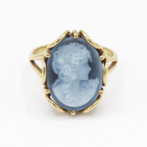 9ct gold female portrait agate cameo ring (3.4g) Size  P