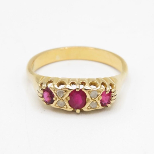 18ct gold oval cut ruby & diamond antique ring (4g) Size  P