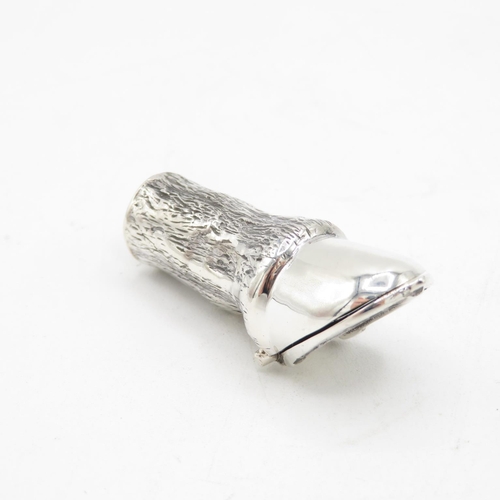 Horse's leg and hoof HM 925 Sterling Silver Vesta in excellent condition with tight closing hinged lid and great detail (24.5g)  50mm long