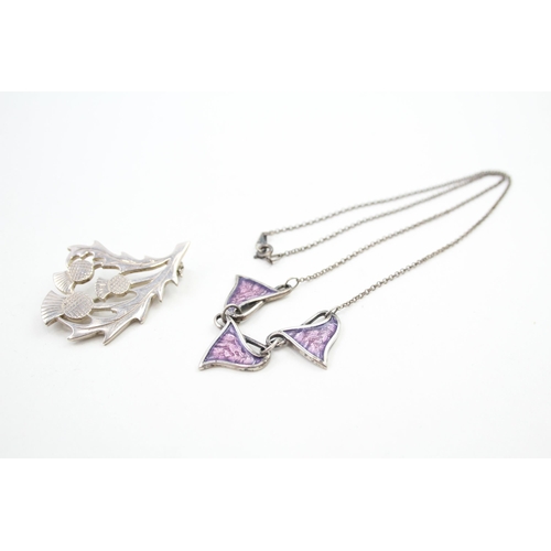 A collection of Scottish silver jewellery including an enamel necklace by Malcom Gray (14g)