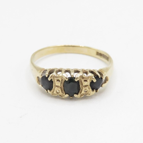 9ct gold sapphire vintage ring (1.5g) Size  M