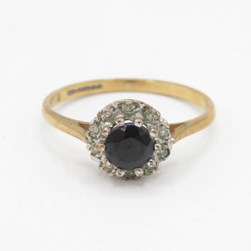 9ct gold sapphire & diamond vintage ring (1.5g) Size  M