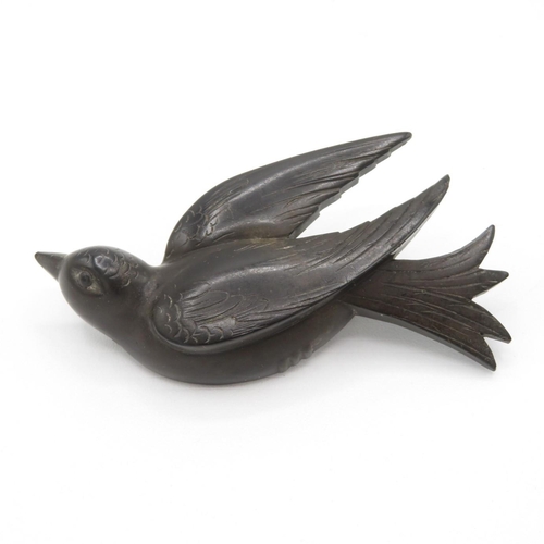 A lovely carved Vulcanite Victorian swallow mourning brooch (g)