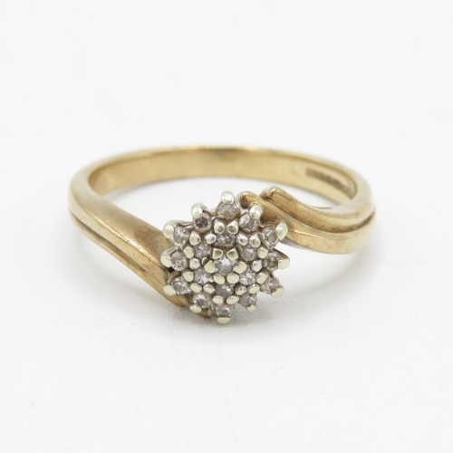 9ct gold vintage diamond cluster ring (3.2g) Size  O