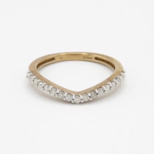 9ct gold diamond curved half eternity ring (1.7g) Size  M