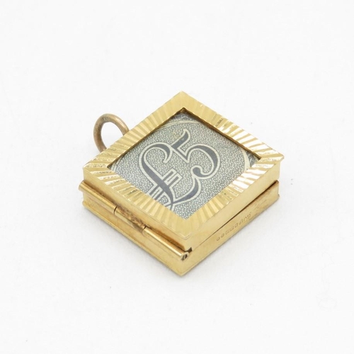 9ct gold vintage folded �5 note charm, Hallmarked London 1969 (3.7g)