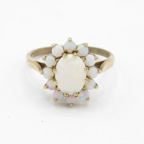 9ct gold white opal oval cluster ring - as seen (2.1g) RING CUT Size  N