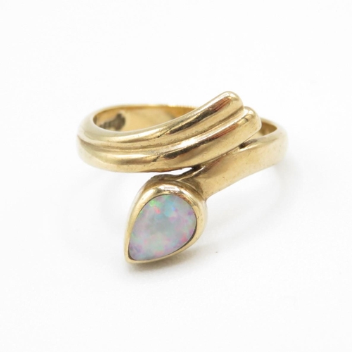 9ct gold opal dress ring with millennium commemorative hallmark (3.4g) Size  L