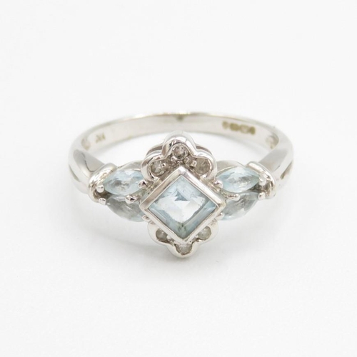 9ct white gold vari-cut blue topaz & diamond dress ring (2.7g) Size  N