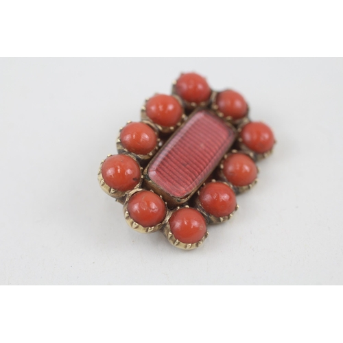 106 - 12ct gold antique coral brooch with base metal pin  4.6 g