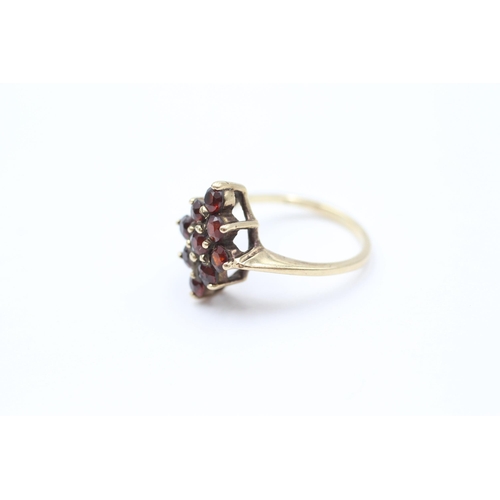 111 - 9ct gold garnet marquise shaped cluster ring Size J 2.3 g