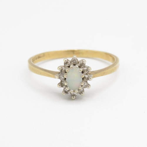 9ct gold diamond & opal cluster ring Size  P 1.6 g